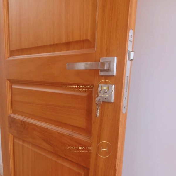 Báo giá cửa gỗ gõ đỏ Pachy tại TP HCM 2024